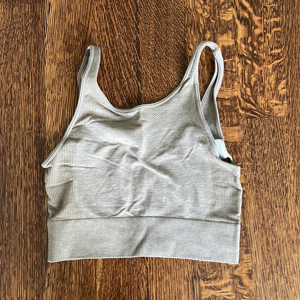 H&M Athletic Set - Picture 3 of 5